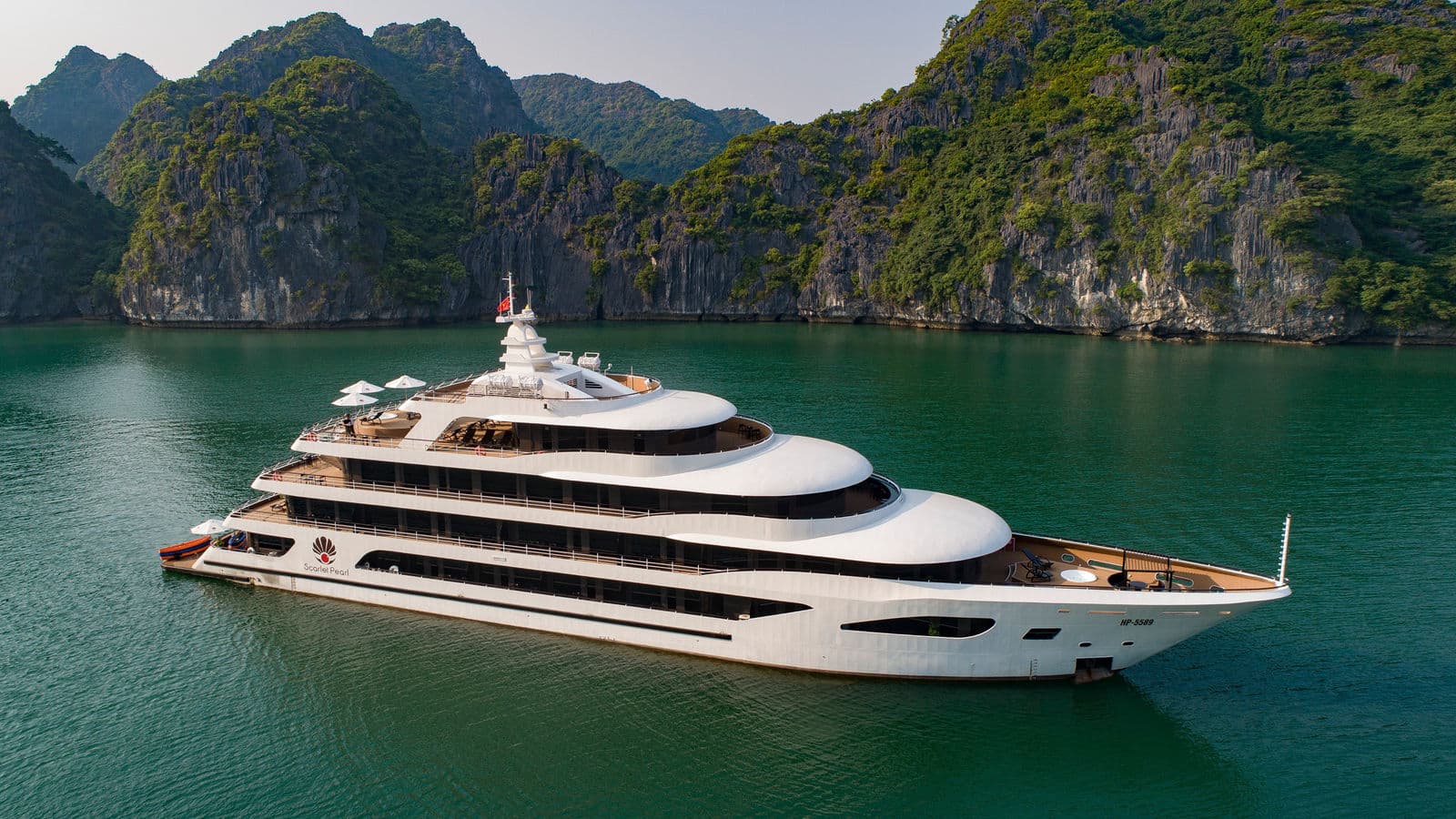 Ha Long Bay overnight cruise