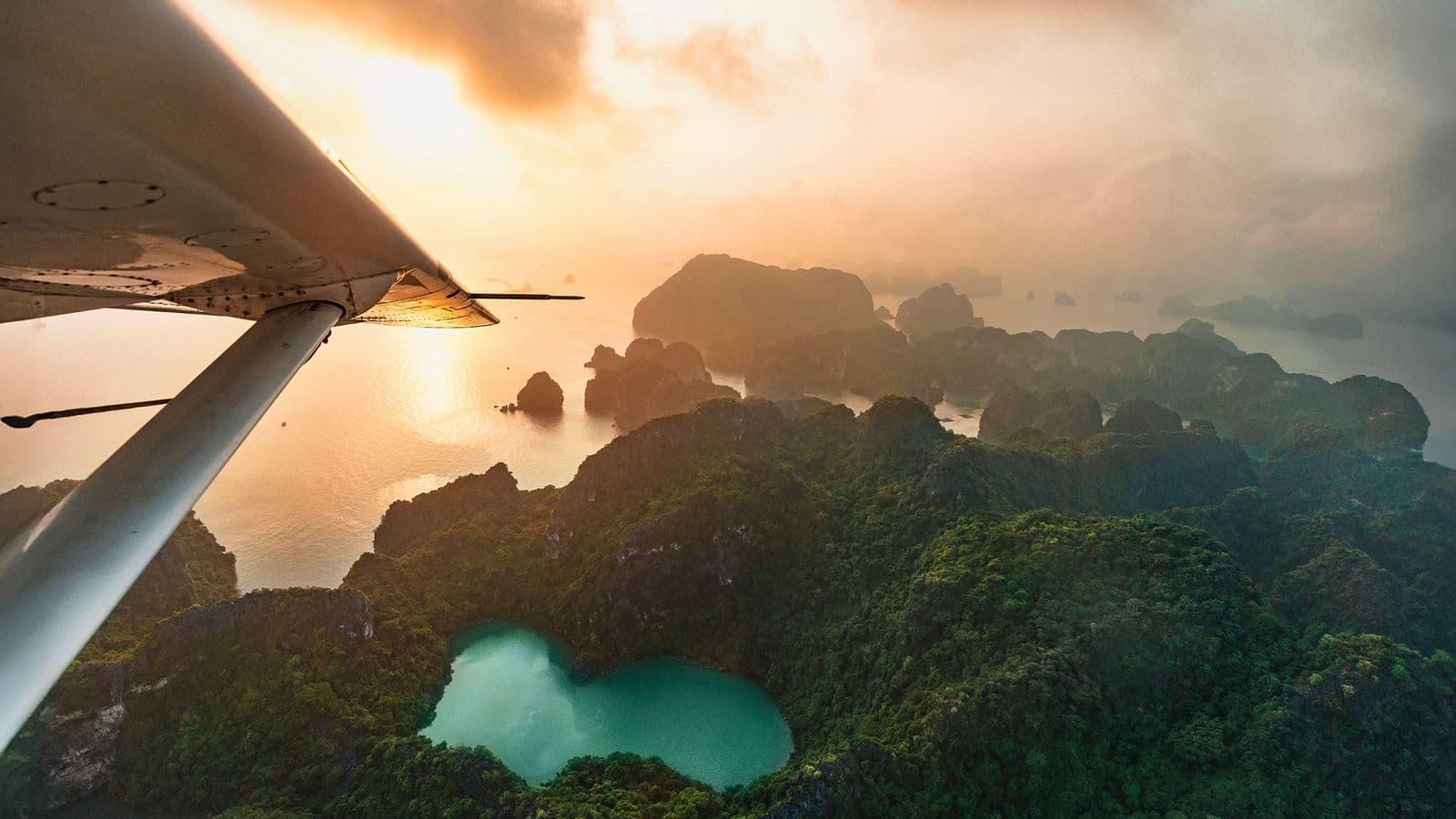 Ha Long Bay day cruise